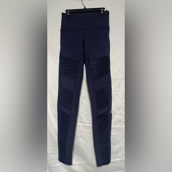✨Pristine✨ ALO Yoga Navy High Waisted Moto Leggings Activewear Workout Gym - Picture 5 of 10